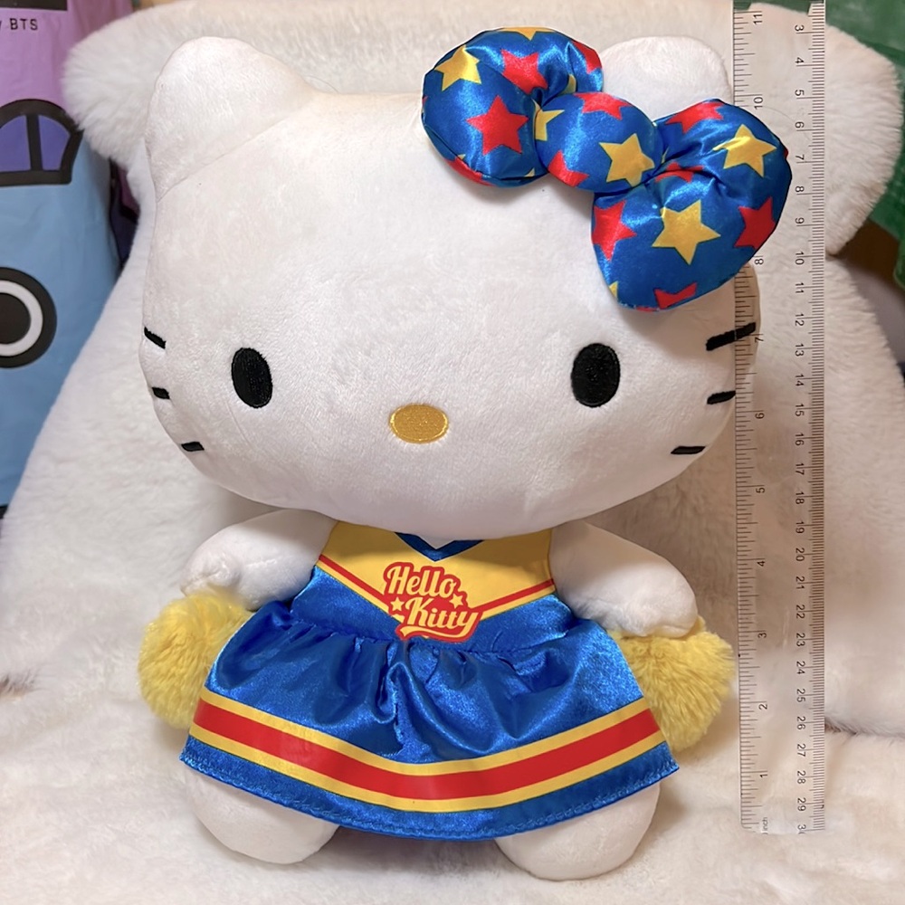 HELLO KITTY CHEERLEADER